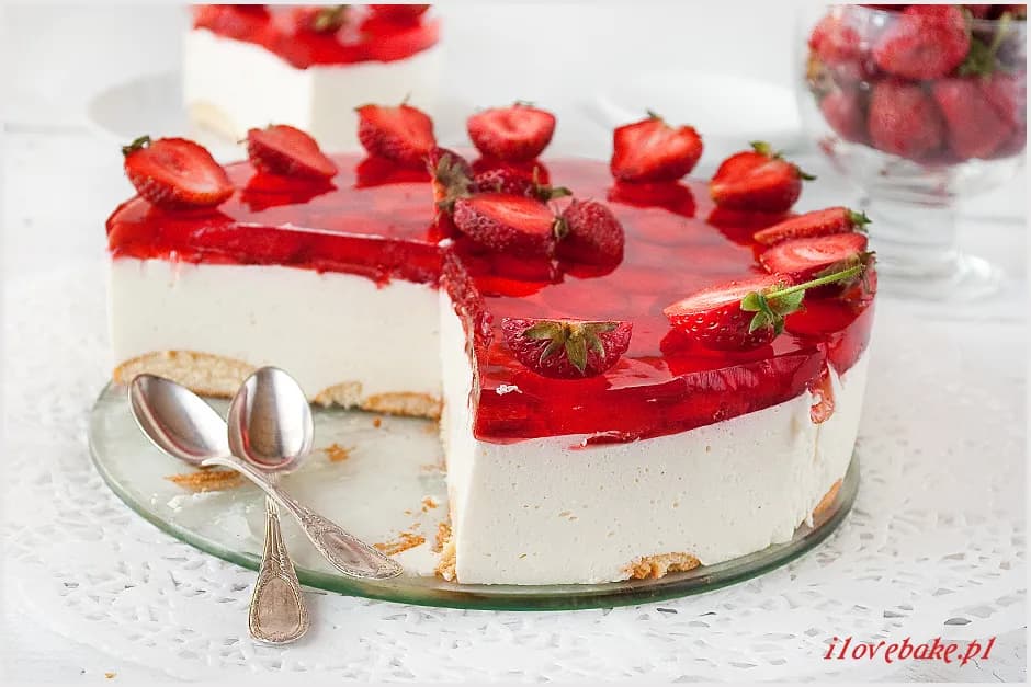 Sernik na zimno z galaretką: przepis idealny, bez grudek!