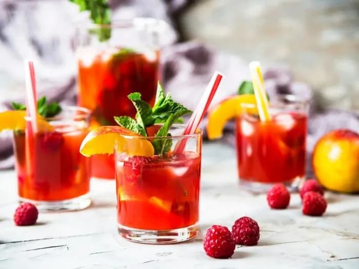 Soplica Malinowa: Proste drinki, które zrobisz w 5 minut!